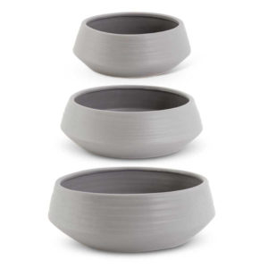 Great-Finds-Parker-Products-K&K Interiors-set-of-3-matte-gray-stoneware-saucer-planters-grad-sizes