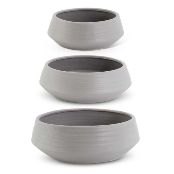 Great-Finds-Parker-Products-K&K Interiors-set-of-3-matte-gray-stoneware-saucer-planters-grad-sizes