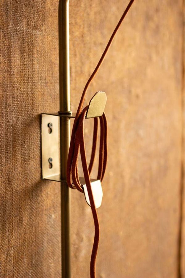 Great-Finds-Parker-Products-Kalalou-Metal-Pulley-Wall-Lamp-with-Wire-Shade-01