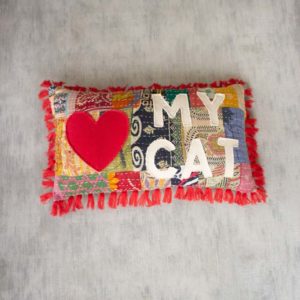 Great-Finds-Parker-Products-Kalalou-love-my-cat-kantha-pillow