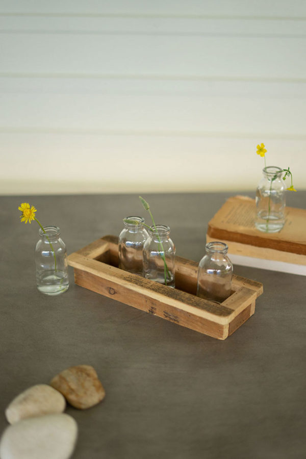 Great-Finds-Parker-Products-Kalalou-set-of-5-glass-bud-vases-with-recycled-wood-base-00