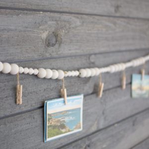 Great-Finds-Parker-Products-Kalalou-wooden-garland-with-clothes-pins